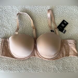 NWT Torrid Bra with Lace Detail and Removable Straps, Size 42B